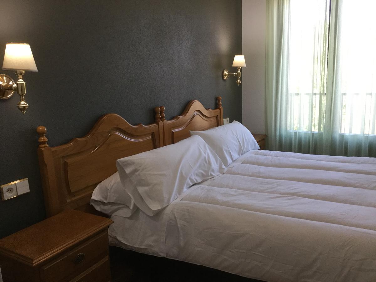 Hotel Cinco Castanos Candelario Extérieur photo